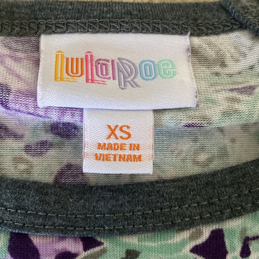 LuLaRoe skull XS t shirt - Picture 3 of 4